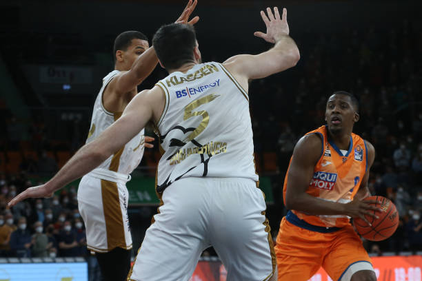 使得基础稍 使得基础稍