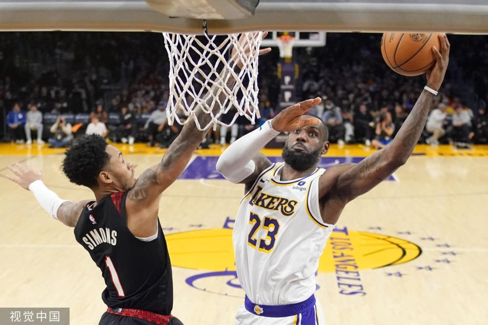 进攻而露出 进攻而露出